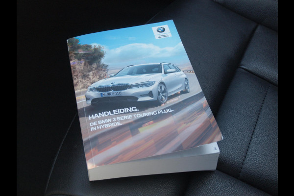 BMW 3 Serie Touring 320e Business Edition Plus | 19 Inch Velgen | Trekhaak | Laser Led koplampen | NL-Auto |