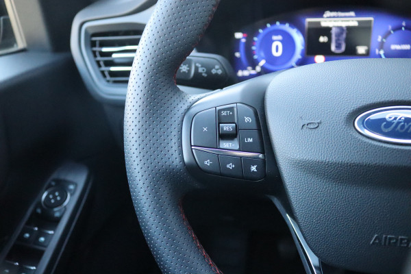 Ford Kuga 1.5 EcoB. 150PK ST-Line Winter-pack/Keyfree/Camera/Parkeerhulp