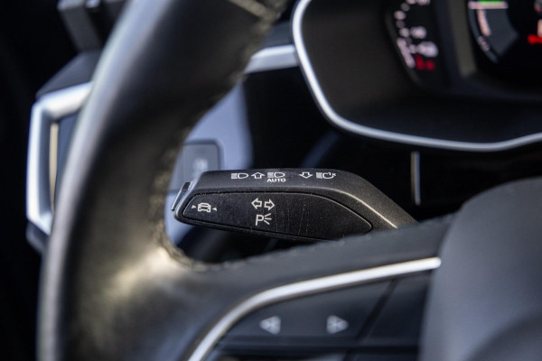 Audi Q3 45 TFSI e edition AUTOMAAT / PLUG IN HYBRID / STOELVERWARMING / LEER / VIRTUAL COCKPIT / CRUISE CONTROLE / DEALER ONDERHOUDEN