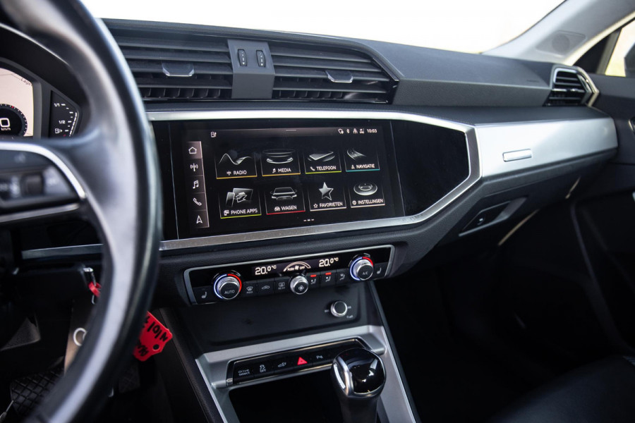 Audi Q3 45 TFSI e edition AUTOMAAT / PLUG IN HYBRID / STOELVERWARMING / LEER / VIRTUAL COCKPIT / CRUISE CONTROLE / DEALER ONDERHOUDEN