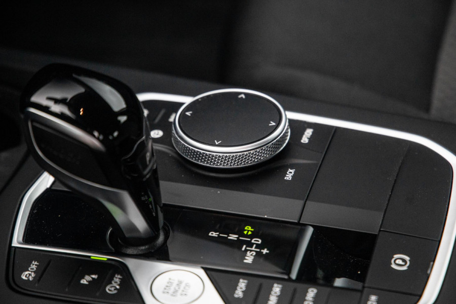 BMW 2 Serie Gran Coupé 218i Introduction Edition NAVI / CARPLAY / LED / AUTOMAAT / N.A.P