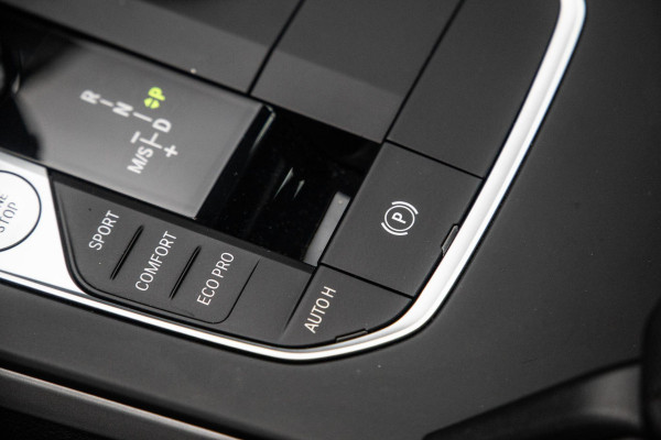 BMW 2 Serie Gran Coupé 218i Introduction Edition NAVI / CARPLAY / LED / AUTOMAAT / N.A.P