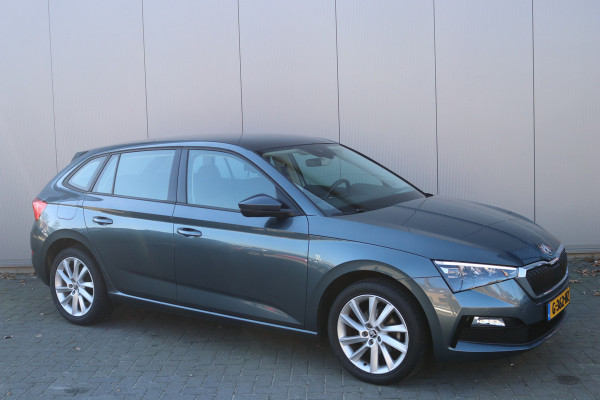Škoda SCALA 116PK TSI Automaat Business Ed. Matrix-LED/Trekhaak/Pano-dak/Stoelverwarming/Navigatie