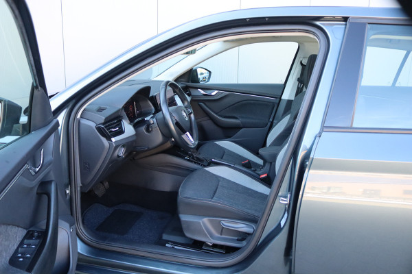 Škoda SCALA 116PK TSI Automaat Business Ed. Matrix-LED/Trekhaak/Pano-dak/Stoelverwarming/Navigatie