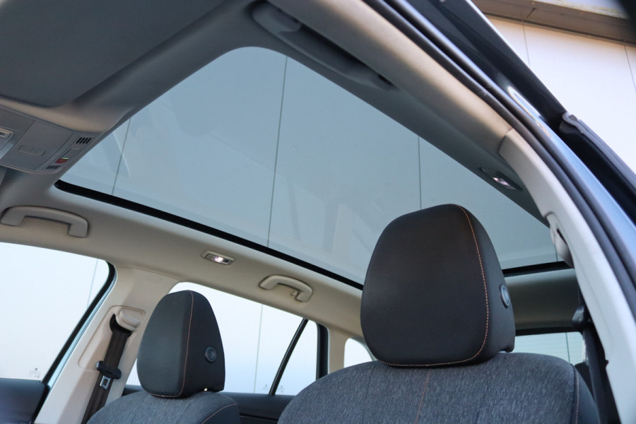 Škoda SCALA 116PK TSI Automaat Business Ed. Matrix-LED/Trekhaak/Pano-dak/Stoelverwarming/Navigatie
