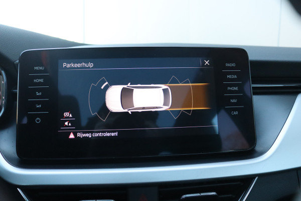 Škoda SCALA 116PK TSI Automaat Business Ed. Matrix-LED/Trekhaak/Pano-dak/Stoelverwarming/Navigatie