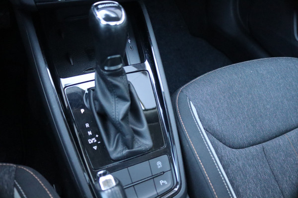 Škoda SCALA 116PK TSI Automaat Business Ed. Matrix-LED/Trekhaak/Pano-dak/Stoelverwarming/Navigatie