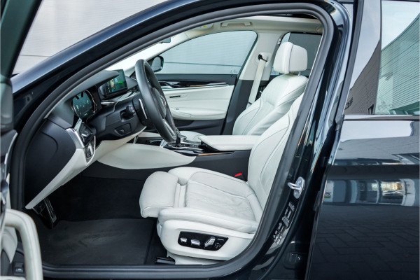 BMW 5 Serie Touring 540i xDrive High Ex M-Sport Speciale Kleur Stoelvent H/K 360° 20"