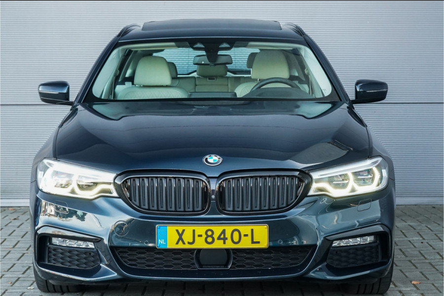BMW 5 Serie Touring 540i xDrive High Ex M-Sport Speciale Kleur Stoelvent H/K 360° 20"