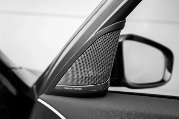 BMW 5 Serie Touring 540i xDrive High Ex M-Sport Speciale Kleur Stoelvent H/K 360° 20"