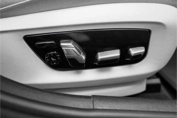 BMW 5 Serie Touring 540i xDrive High Ex M-Sport Speciale Kleur Stoelvent H/K 360° 20"
