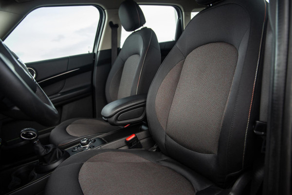 MINI Countryman 1.5 Cooper S E ALL4 Essential CAMERA / NAVI / CARPLAY / AIRCO / ZWART / STOELVERWARMING