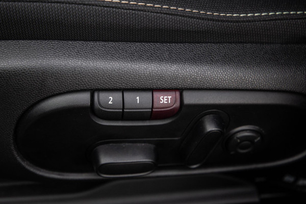 MINI Countryman 1.5 Cooper S E ALL4 Essential CAMERA / NAVI / CARPLAY / AIRCO / ZWART / STOELVERWARMING