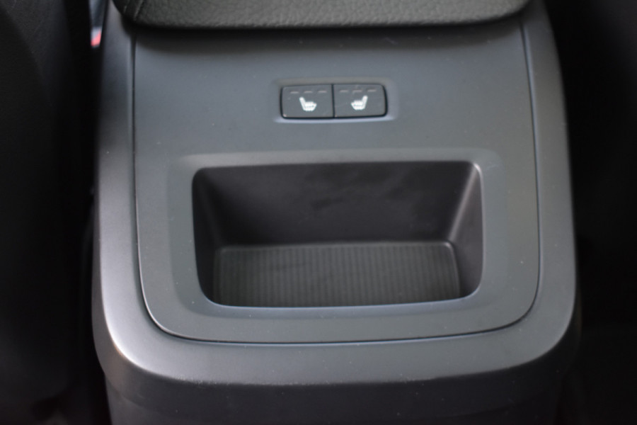 Volvo XC60 T8 AWD 390PK Plug-in Hybrid Inscription | Trekhaak | Panodak | Stoel-Stuur verwarming | ACC | All season |