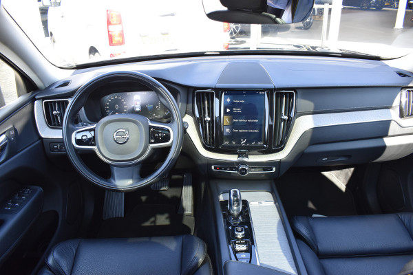 Volvo XC60 T8 AWD 390PK Plug-in Hybrid Inscription | Trekhaak | Panodak | Stoel-Stuur verwarming | ACC | All season |