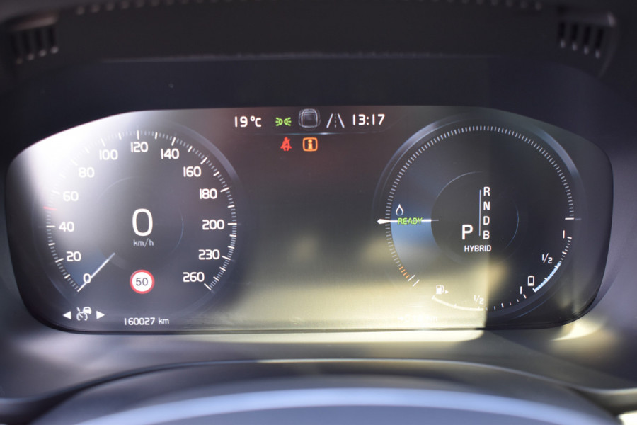 Volvo XC60 T8 AWD 390PK Plug-in Hybrid Inscription | Trekhaak | Panodak | Stoel-Stuur verwarming | ACC | All season |