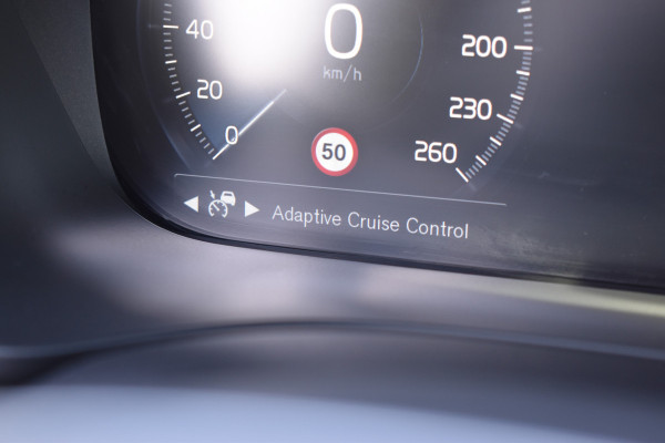 Volvo XC60 T8 AWD 390PK Plug-in Hybrid Inscription | Trekhaak | Panodak | Stoel-Stuur verwarming | ACC | All season |