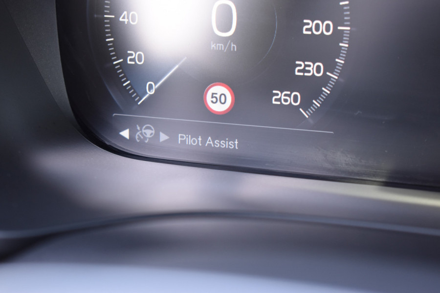 Volvo XC60 T8 AWD 390PK Plug-in Hybrid Inscription | Trekhaak | Panodak | Stoel-Stuur verwarming | ACC | All season |