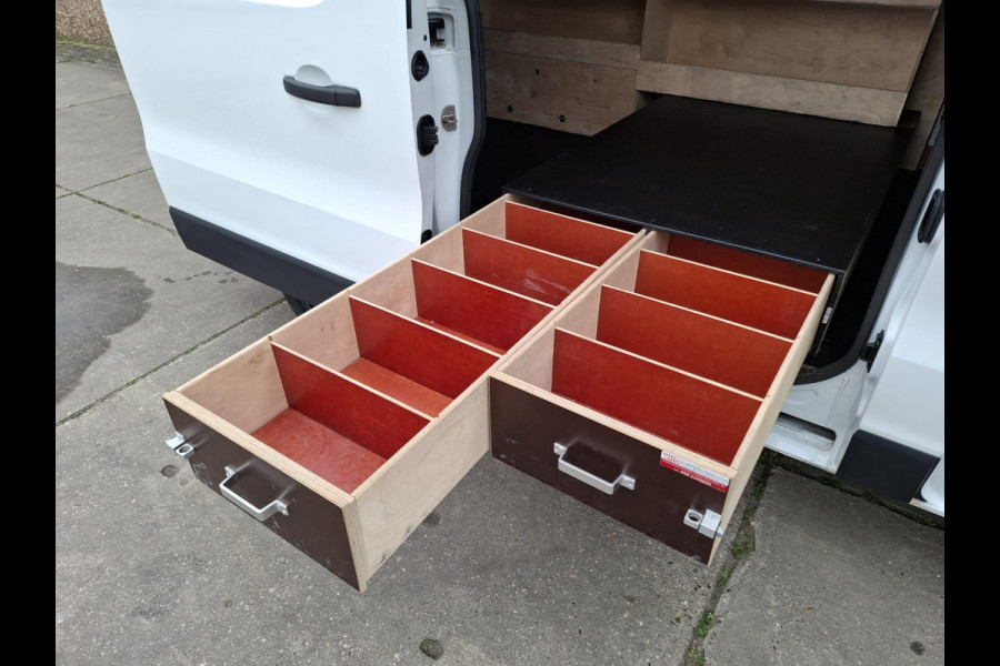 Renault Trafic 2.0 dCi 145 T27 L1H1 Comfort AUTOMAAT / IMPERIAL / NAVI / KASTEN INRICHTING / TREKHAAK