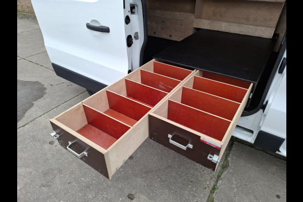 Renault Trafic 2.0 dCi 145 T27 L1H1 Comfort AUTOMAAT / IMPERIAL / NAVI / KASTEN INRICHTING / TREKHAAK