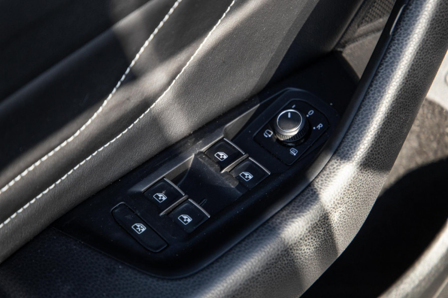 Volkswagen Arteon 1.4 TSI eHybrid R-Line Business CARPLAY / LEER / CAMERA / MEMMORY / LED / STOELVERWARMING