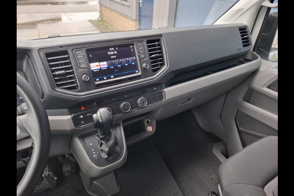 Volkswagen Crafter 35 2.0 TDI L3H3 Highline AUTOMAAT / STANDKACHEL / TREKHAAK / CARPLAY / NAVI
