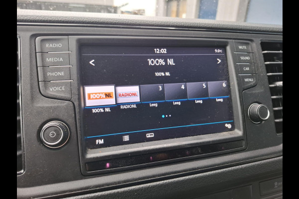 Volkswagen Crafter 35 2.0 TDI L3H3 Highline AUTOMAAT / STANDKACHEL / TREKHAAK / CARPLAY / NAVI
