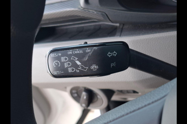 Volkswagen Transporter 2.0 TDI L2H1 30 DC VERLAAGD / SPOILERS IN KLEUR / AIRCO / CRUISE /  DUBBEL CABINE