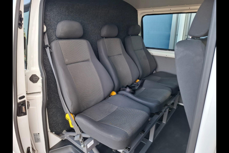 Volkswagen Transporter 2.0 TDI L2H1 30 DC VERLAAGD / SPOILERS IN KLEUR / AIRCO / CRUISE /  DUBBEL CABINE