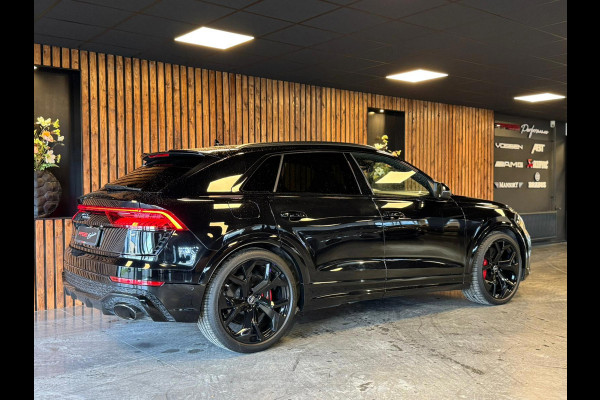 Audi Q8 4.0 TFSI RSQ8 quattro / Keramisch / Softclose / HUD / Stuurverwarming / B&O / Memory