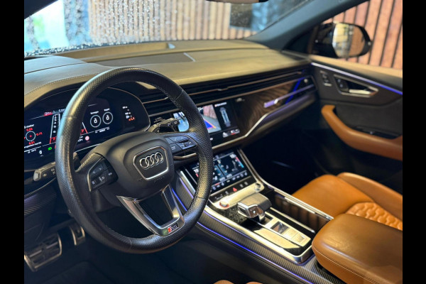 Audi Q8 4.0 TFSI RSQ8 quattro / Keramisch / Softclose / HUD / Stuurverwarming / B&O / Memory