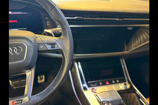 Audi Q8 4.0 TFSI RSQ8 quattro / Keramisch / Softclose / HUD / Stuurverwarming / B&O / Memory