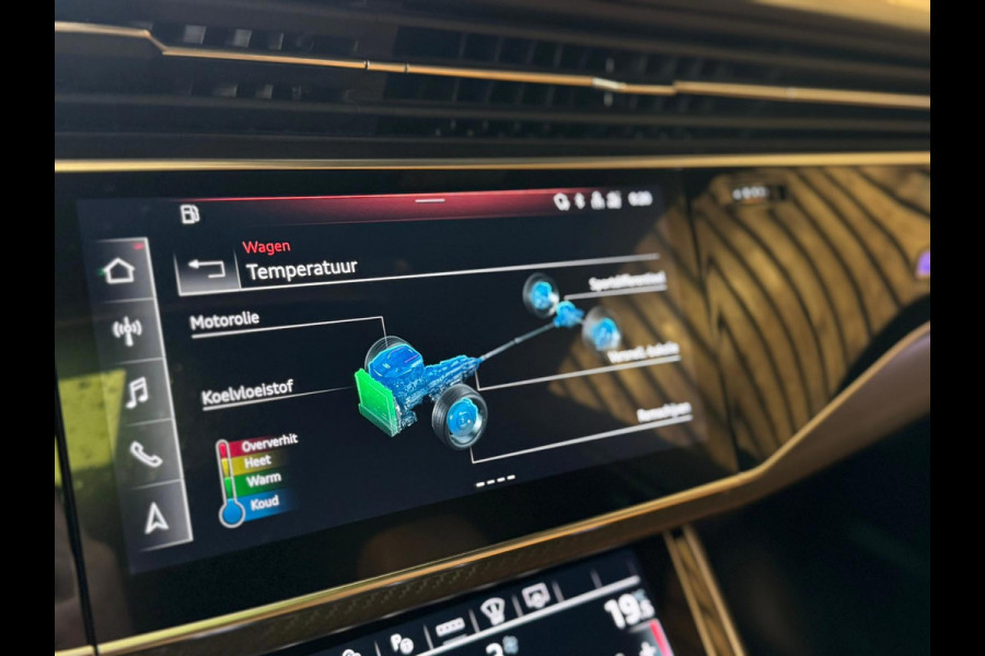 Audi Q8 4.0 TFSI RSQ8 quattro / Keramisch / Softclose / HUD / Stuurverwarming / B&O / Memory