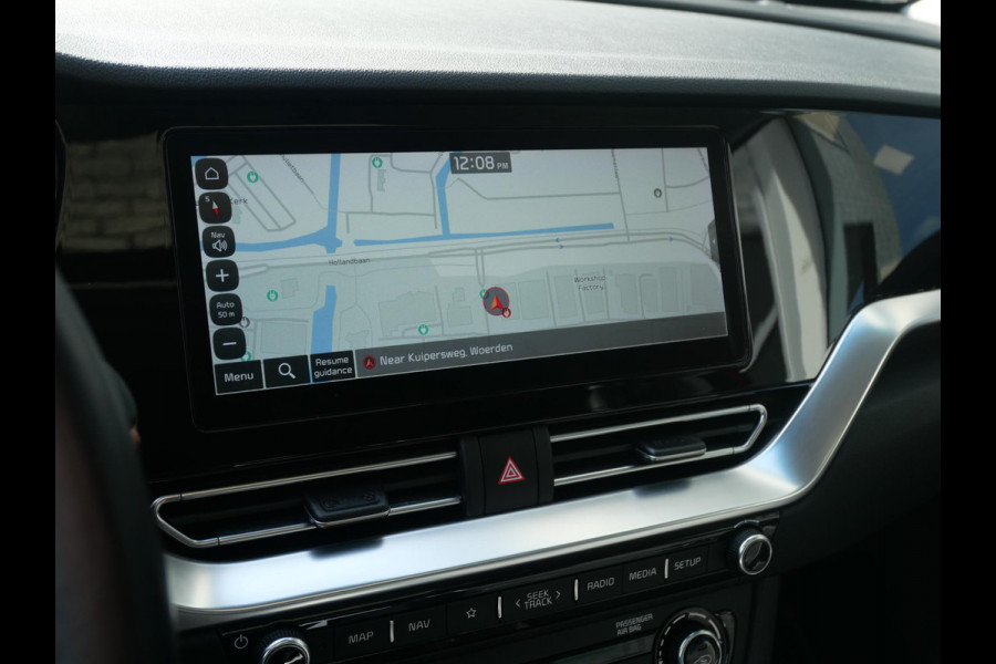 Kia e-Niro DynamicPlusLine 64 kWh | Schuif/kantel dak | Adaptief | Stoel/stuurverwarming | Navi | Camera |