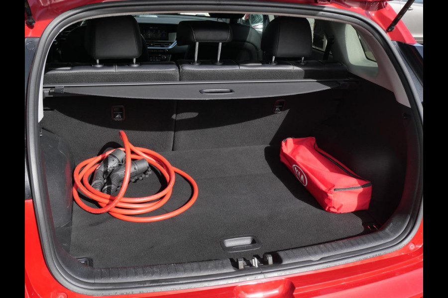 Kia e-Niro DynamicPlusLine 64 kWh | Schuif/kantel dak | Adaptief | Stoel/stuurverwarming | Navi | Camera |