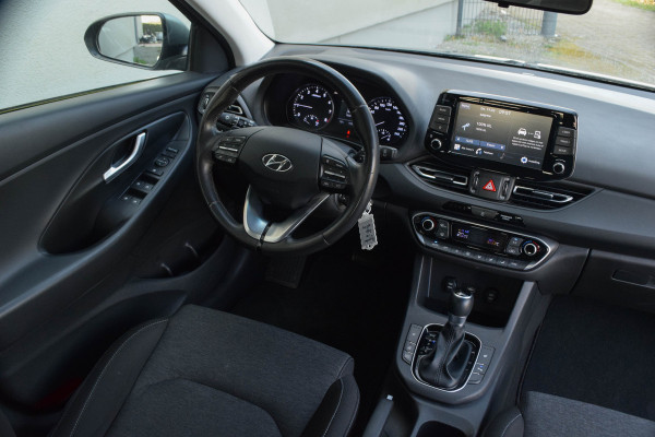 Hyundai i30 1.0 T-GDi MHEV Comfort Smart / Cruise Control/ Touch Navigatie/ Phonebox/ Verwarmbare stoelen/ 100kW (136PK)