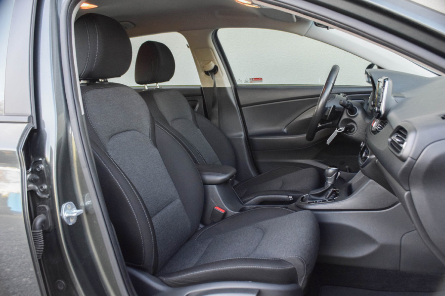 Hyundai i30 1.0 T-GDi MHEV Comfort Smart / Cruise Control/ Touch Navigatie/ Phonebox/ Verwarmbare stoelen/ 100kW (136PK)