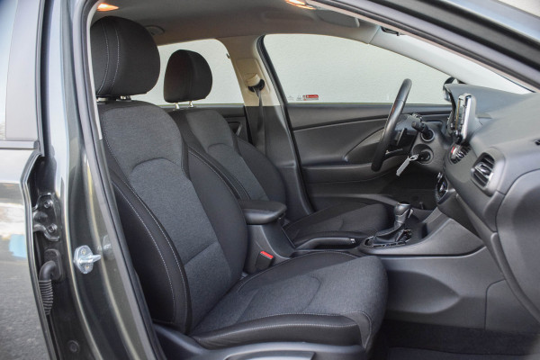 Hyundai i30 1.0 T-GDi MHEV Comfort Smart / Cruise Control/ Touch Navigatie/ Phonebox/ Verwarmbare stoelen/ 100kW (136PK)