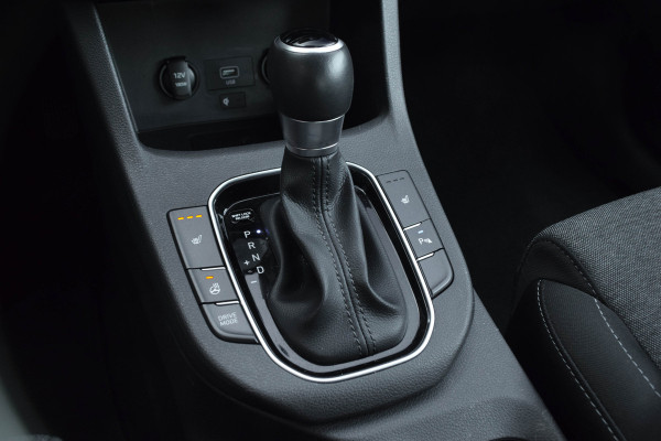 Hyundai i30 1.0 T-GDi MHEV Comfort Smart / Cruise Control/ Touch Navigatie/ Phonebox/ Verwarmbare stoelen/ 100kW (136PK)