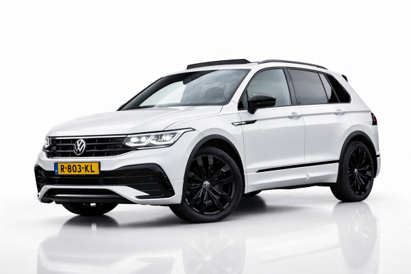 Volkswagen Tiguan 1.5 TSI R-Line | BLACK STYLE | PANORAMADAK | NAP | CAMERA | IQ LIGHT