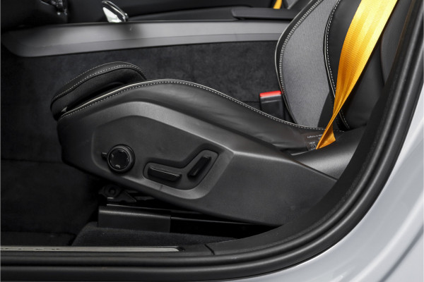 Volvo XC60 2.0 T8 Plug-in-hybrid AWD Polestar Engineered - Facelift MY26 | Bowers & Wilkins | Dig.Cockpit | Adapt.Cruise | Stoel+-Stuurverw. | PDC | 360 Camera | NAV + App.Connect + NAV | ECC | LM 22" | 0253