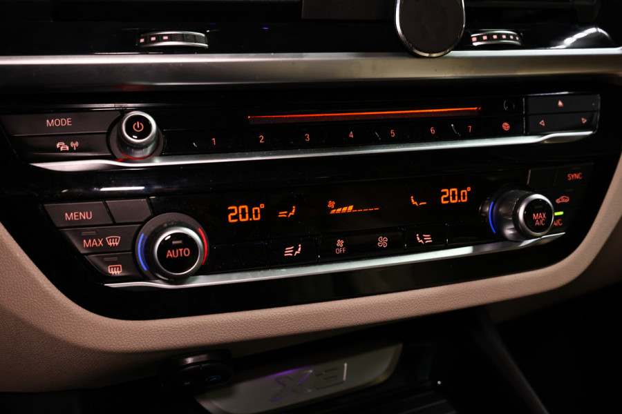 BMW X3 xDrive20d AUT Executive PANO LEDER NAV FULL-LED PDC "18