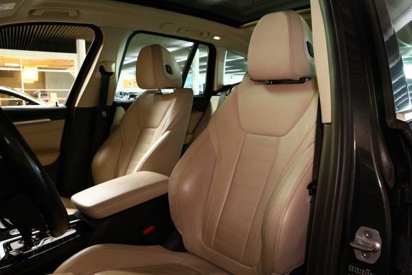 BMW X3 xDrive20d AUT Executive PANO LEDER NAV FULL-LED PDC "18