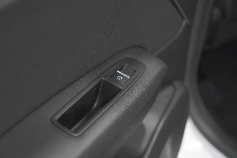 Renault Captur TCe 130 Intens | Trekhaak | Camera | Parkeersensoren | Trekhaak