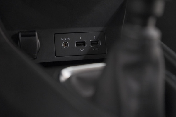 Renault Captur TCe 130 Intens | Trekhaak | Camera | Parkeersensoren | Trekhaak