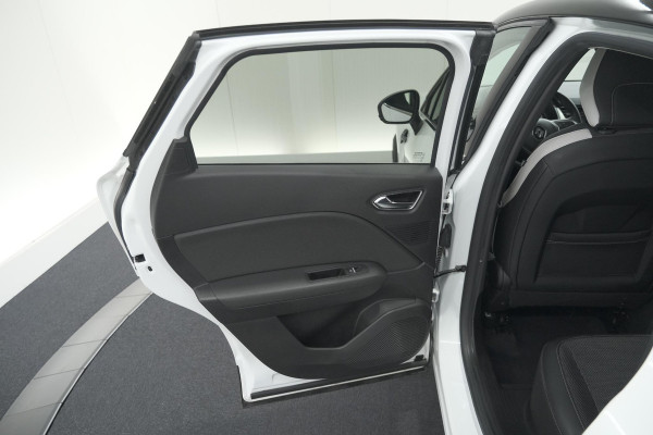 Renault Captur TCe 130 Intens | Trekhaak | Camera | Parkeersensoren | Trekhaak