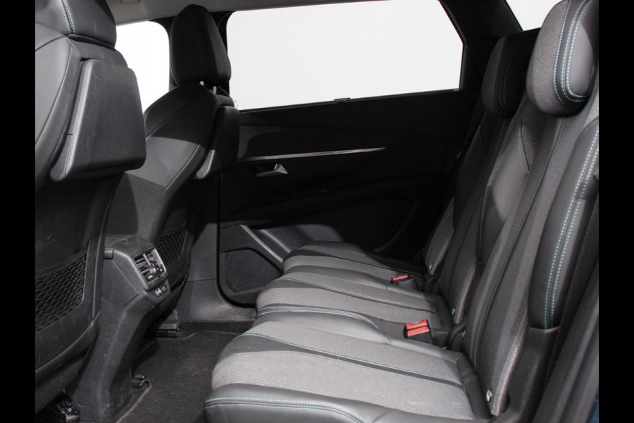Peugeot 5008 1.2 PureTech 130pk Automaat Allure Pack 7-zits | Navigatie | Apple Carplay/Android Auto | Climate Control | Cruise Control | Virtual cockpit | PDC VA + Camera | Zonneschermen achter | Keyless Go | Full LED  18” LM Velgen