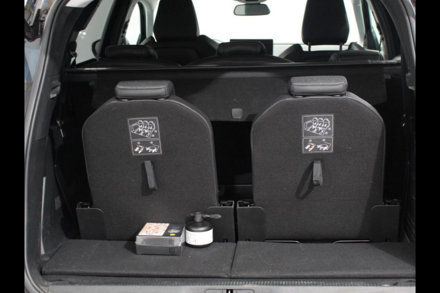 Peugeot 5008 1.2 PureTech 130pk Automaat Allure Pack 7-zits | Navigatie | Apple Carplay/Android Auto | Climate Control | Cruise Control | Virtual cockpit | PDC VA + Camera | Zonneschermen achter | Keyless Go | Full LED  18” LM Velgen