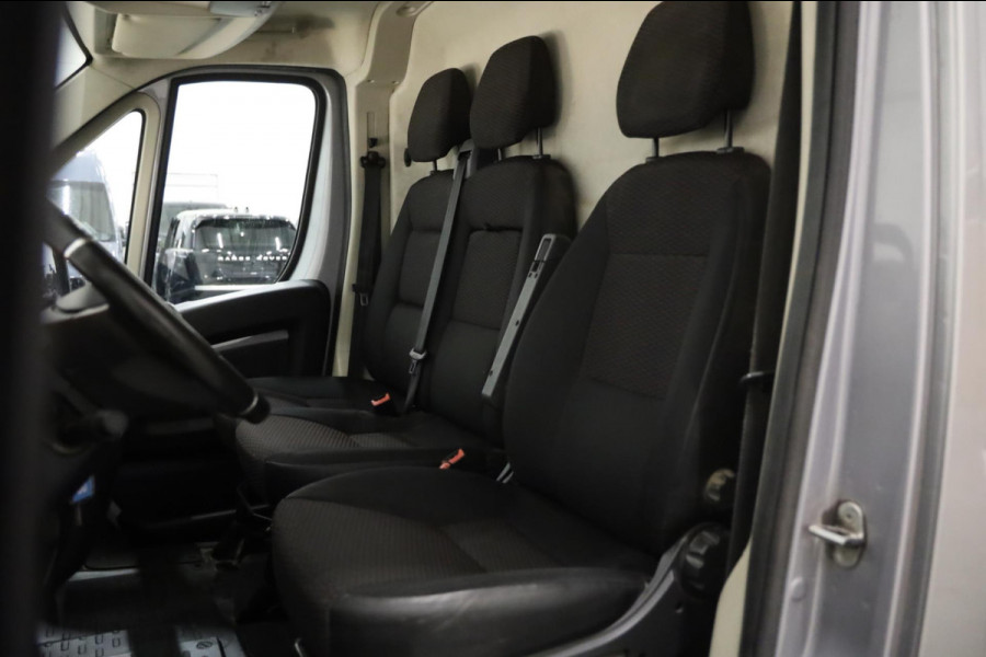 Peugeot Boxer 2.2 BlueHDi L3/H2 GRIJS 165PK LED IMPERIAAL NAVI AIRCO CRUISE CONTROL PDC LEASE V/A € 98,- pm INRUIL MOG