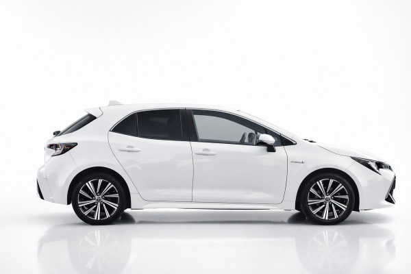 Toyota Corolla 1.8 Hybrid Dynamic | CAMERA | STOELVERWARMING | APPLE CARPLAY | ANDROID AUTO | NAP |